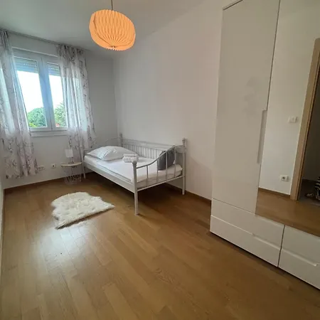 شقة Dalmatinos Znjan