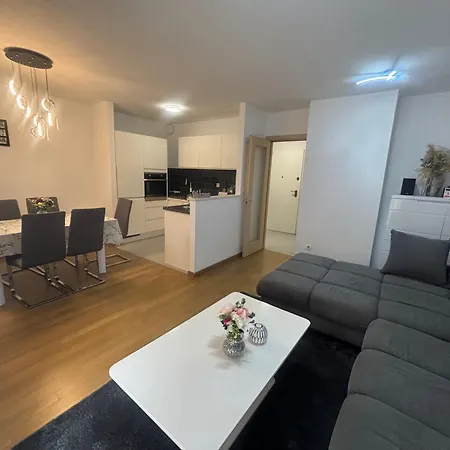 Dalmatinos Znjan Διαμέρισμα Σπλιτ